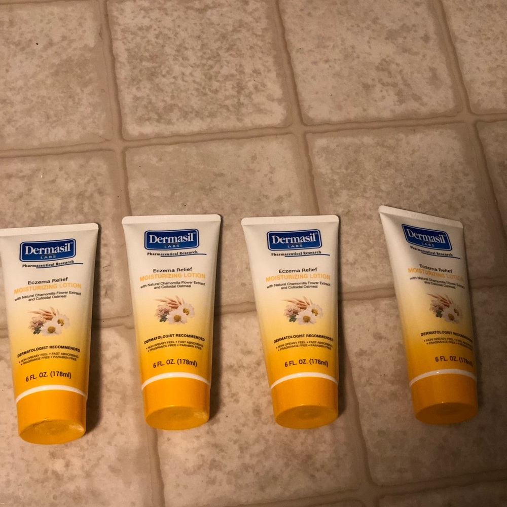 Eczema Lotion Moisturizing Relief Dermasil 6oz Bottles Lot of 4 Fragrance Free